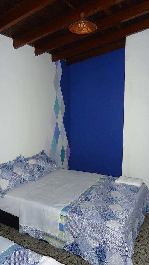 Iris Hostel Медельїн Екстер'єр фото