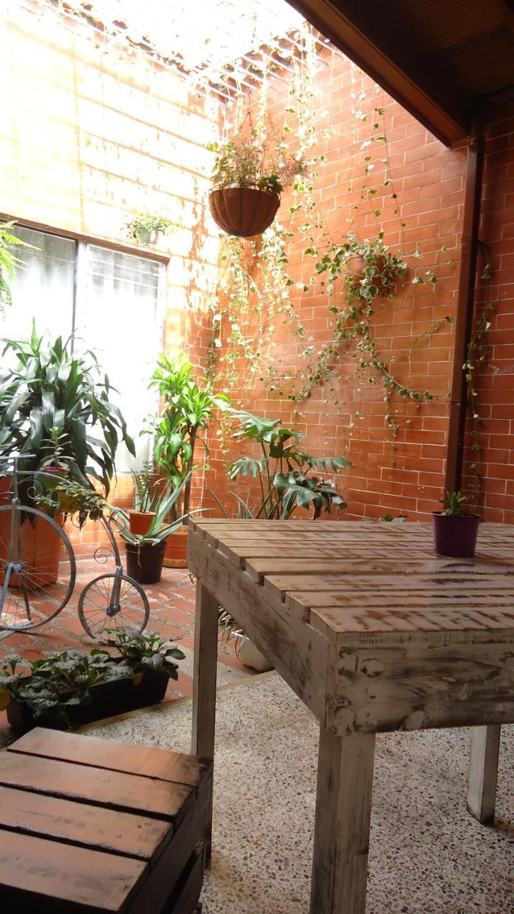 Iris Hostel Медельїн Екстер'єр фото