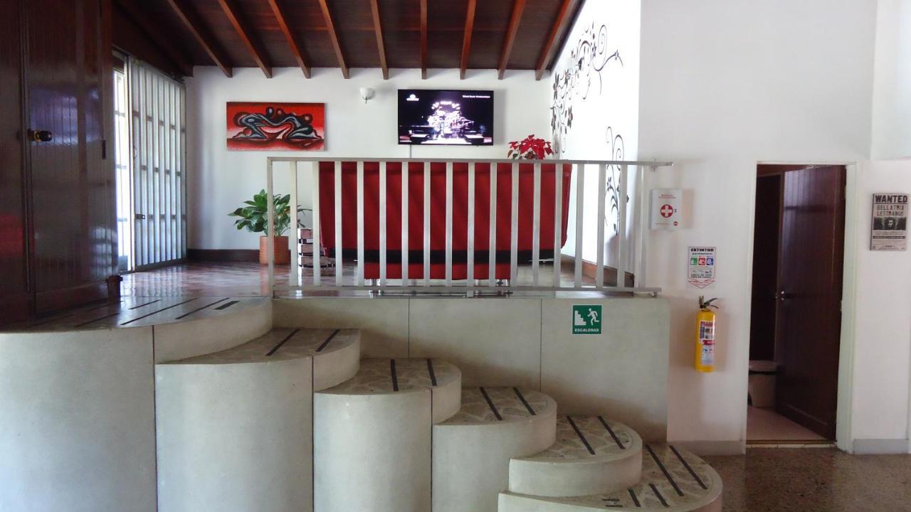 Iris Hostel Медельїн Екстер'єр фото